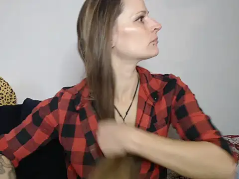 naikah714 online show from November 2025 04:00:02 PM