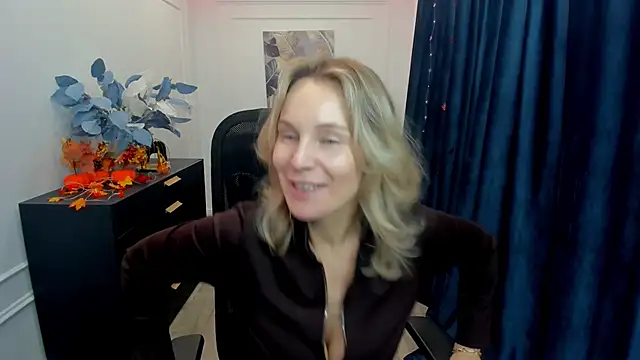 Sinty Devis online show from October 2025 11:43:02 AM