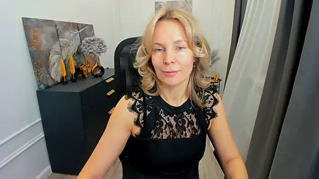 Sinty Devis online show from March 2026 04:28:02 AM