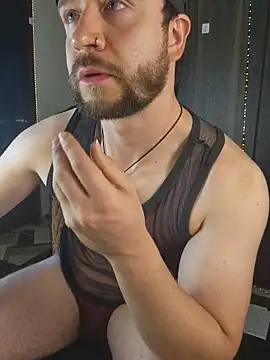 just maxii online show from November 2025 10:43:01 PM