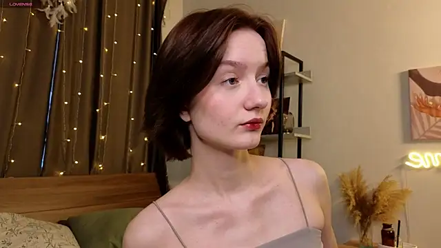 Snapshot of IdaValenti chatting on February 2025 01:55:01 AM IdaValenti online show from February 2025 01:55:01 AM