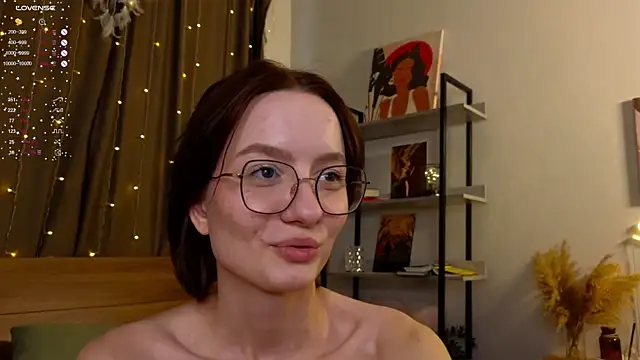 Snapshot of IdaValenti chatting on February 2025 10:28:02 AM IdaValenti online show from February 2025 10:28:02 AM