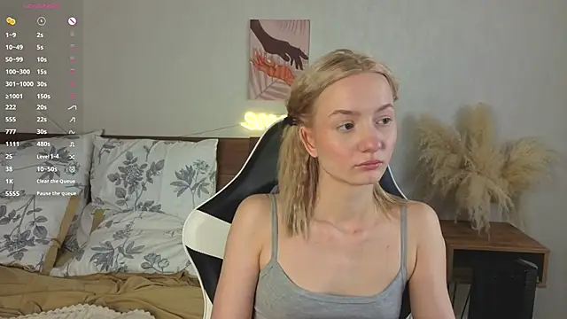 IdaValenti online show from October 2025 11:10:02 PM