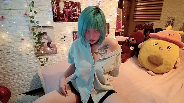 Snapshot of Akemilun chatting on September 2025 04:45:01 AM Akemilun online show from September 2025 04:45:01 AM