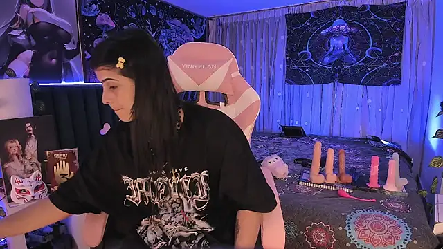 LanaKyutt online show from March 2025 06:04:01 AM