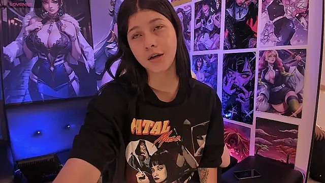 LanaKyutt online show from December 2025 02:12:02 PM