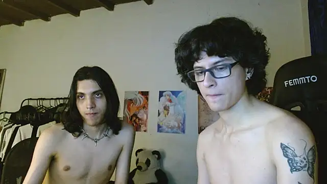 Snapshot of angelitofemboy chatting on January 2025 08:02:02 AM angelitofemboy online show from January 2025 08:02:02 AM