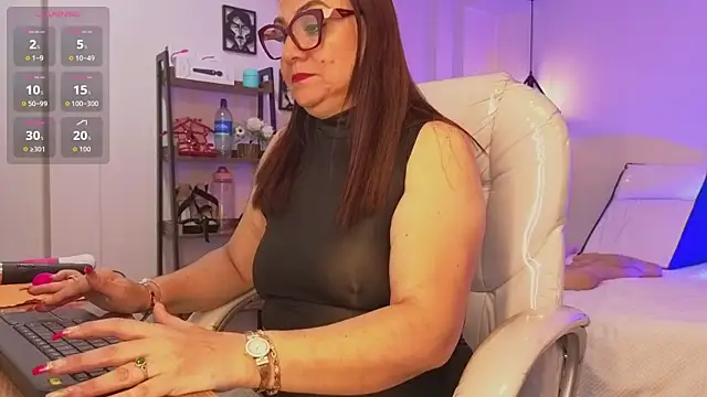 lady nylon  online show from January 2026 12:20:01 PM