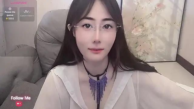 qiqi-- online show from June 2026 06:05:02 AM