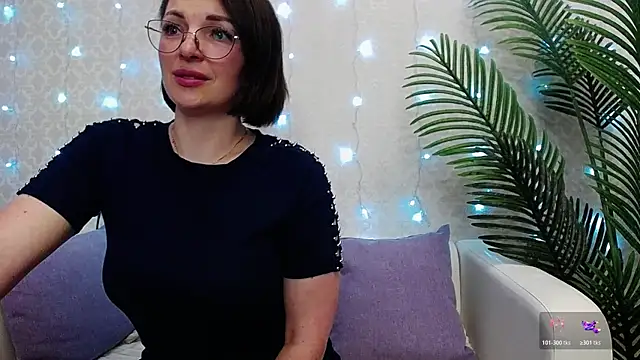 Snapshot of Camelia_Lillie chatting on May 2026 11:45:02 PM Camelia Lillie online show from May 2026 11:45:02 PM