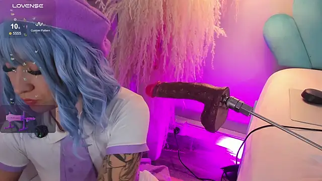 EriKlein online show from October 2025 09:59:01 PM