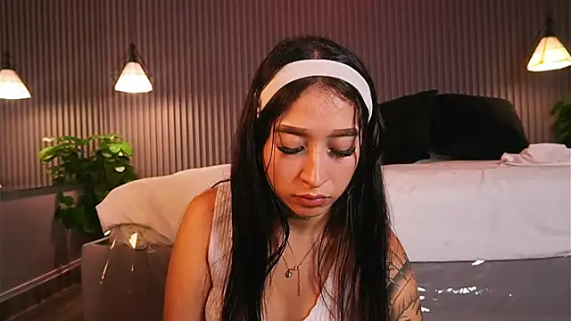 EriKlein online show from April 2026 07:25:01 PM