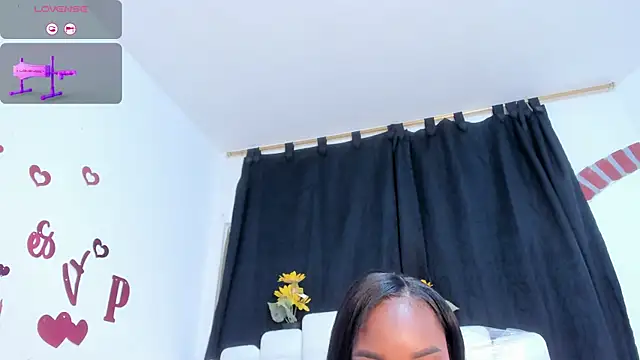 RoxannaBlanche online show from March 2026 01:05:02 PM