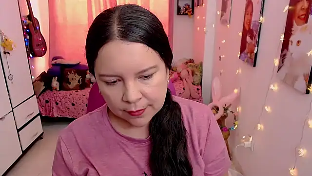 Snapshot of claryssa_ chatting on April 2026 06:10:02 PM claryssa online show from April 2026 06:10:02 PM