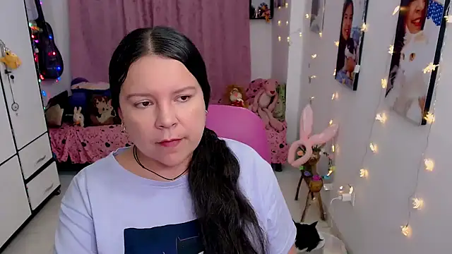 Snapshot of claryssa_ chatting on April 2026 06:11:02 AM claryssa online show from April 2026 06:11:02 AM