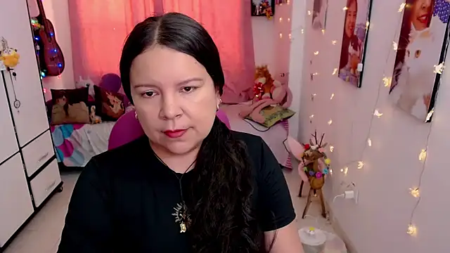 Snapshot of claryssa_ chatting on May 2026 08:14:01 PM claryssa online show from May 2026 08:14:01 PM