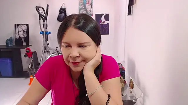 Snapshot of claryssa_ chatting on June 2026 06:58:02 PM claryssa online show from June 2026 06:58:02 PM