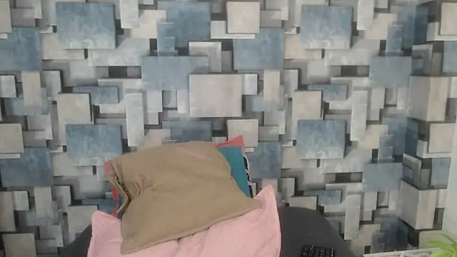 angel dthroatt online show from January 2026 12:07:02 PM