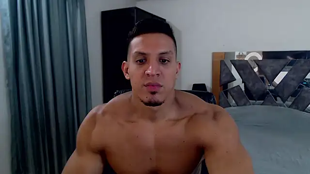 Snapshot of Frank_heaven01 chatting on June 2026 04:10:02 AM Frank heaven01 online show from June 2026 04:10:02 AM