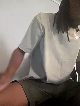 Snapshot of koolbend chatting on January 2026 05:02:02 AM koolbend online show from January 2026 05:02:02 AM