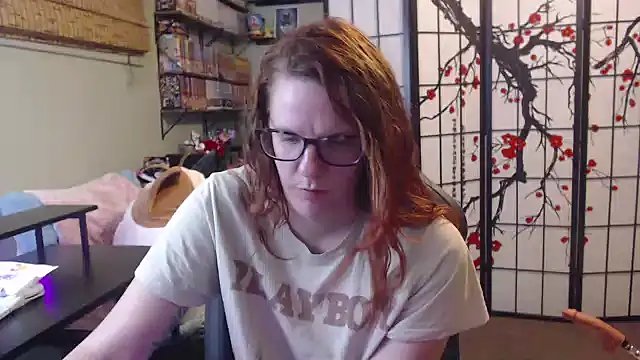 Snapshot of Sarahtineke chatting on April 2026 04:54:02 PM Sarahtineke online show from April 2026 04:54:02 PM