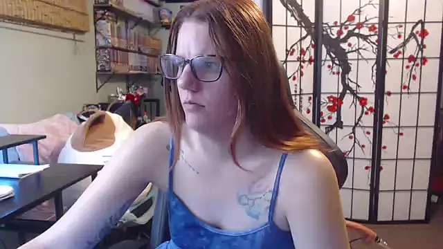 Snapshot of Sarahtineke chatting on May 2026 03:30:01 PM Sarahtineke online show from May 2026 03:30:01 PM