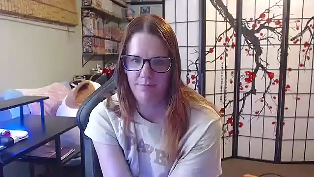 Snapshot of Sarahtineke chatting on May 2026 04:07:02 AM Sarahtineke online show from May 2026 04:07:02 AM