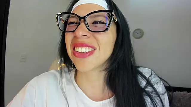 Snapshot of Katty_mouth chatting on February 2026 05:51:01 PM Katty mouth online show from February 2026 05:51:01 PM