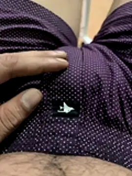 hitlar1026 online show from December 2025 04:03:02 PM