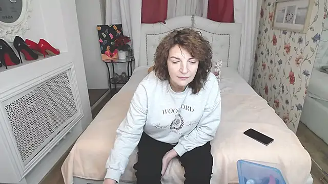 AmiHotGranny online show from November 2025 10:31:01 AM