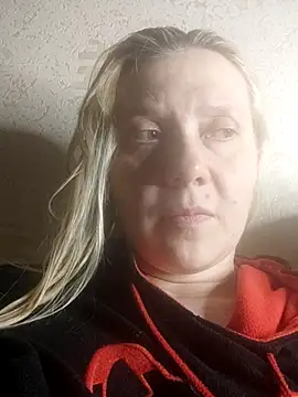 LeraSweet online show from May 2026 07:42:02 PM