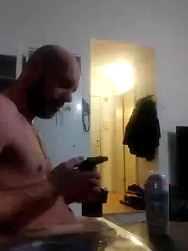 Snapshot of eltoulou chatting on January 2025 01:02:02 PM eltoulou online show from January 2025 01:02:02 PM