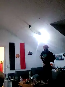 Snapshot of eltoulou chatting on February 2025 08:46:01 PM eltoulou online show from February 2025 08:46:01 PM