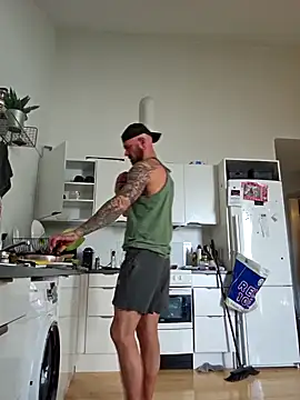 Snapshot of eltoulou chatting on February 2025 01:21:02 PM eltoulou online show from February 2025 01:21:02 PM