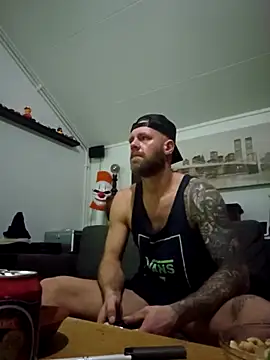 Snapshot of eltoulou chatting on December 2025 01:24:02 AM eltoulou online show from December 2025 01:24:02 AM