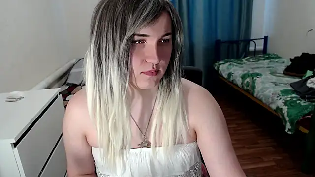 EvaMiron online show from February 2026 01:34:02 PM