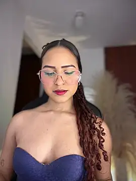 Snapshot of gretta_kler1 chatting on June 2026 08:44:01 PM gretta kler1 online show from June 2026 08:44:01 PM