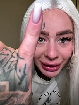 bambixboo online show from January 2026 06:10:02 PM