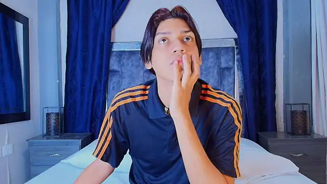 Snapshot of Samuelsince chatting on January 2025 04:59:01 AM Samuelsince online show from January 2025 04:59:01 AM