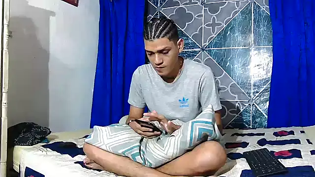 Snapshot of Samuelsince chatting on September 2025 03:07:02 AM Samuelsince online show from September 2025 03:07:02 AM