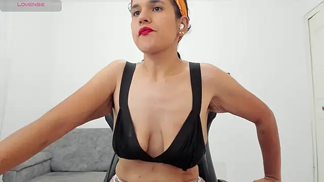 Snapshot of natalia_curvy1 chatting on July 2026 05:40:01 PM natalia curvy1 online show from July 2026 05:40:01 PM