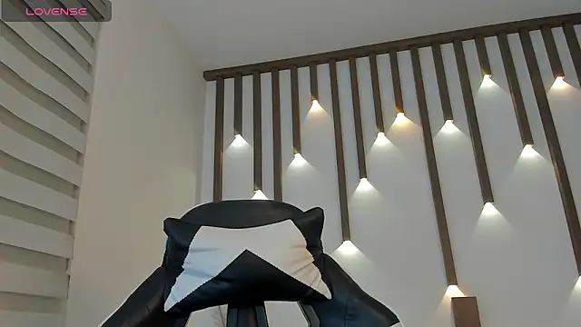 megan cooper28 online show from December 2025 02:07:02 AM