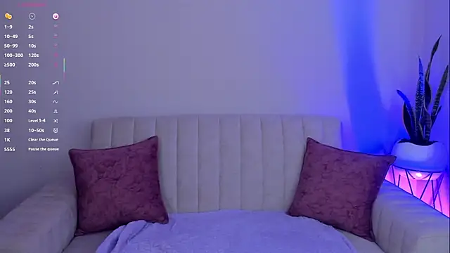 megan cooper28 online show from April 2026 10:15:02 PM