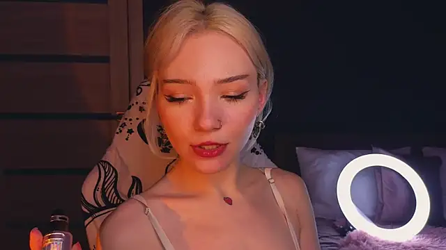 Snapshot of SandraBoyl chatting on January 2025 04:16:02 AM SandraBoyl online show from January 2025 04:16:02 AM