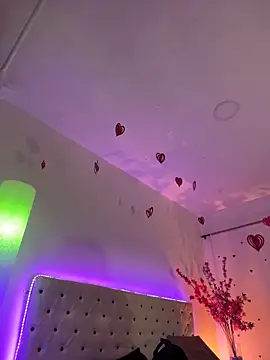 Snapshot of Elektra_Queen chatting on April 2026 01:16:02 PM Elektra Queen online show from April 2026 01:16:02 PM