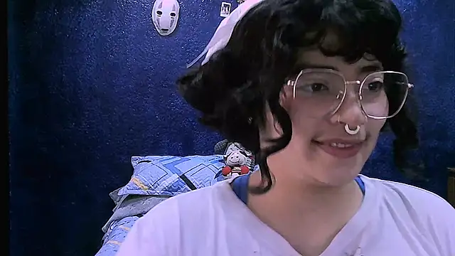 NinaYellow online show from February 2026 12:43:02 PM