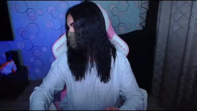   Yasmina   online show from October 2025 05:02:02 AM