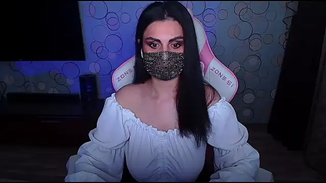 Snapshot of __Yasmina__ chatting on June 2026 03:55:01 AM Yasmina online show from June 2026 03:55:01 AM