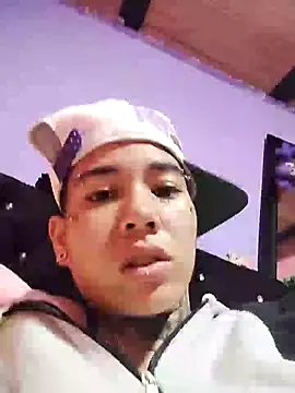 Snapshot of bad_couple_sex chatting on December 2024 01:08:01 AM bad couple sex online show from December 2024 01:08:01 AM