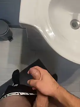 Snapshot of Mecchaud06 chatting on December 2024 03:57:01 PM Mecchaud06 online show from December 2024 03:57:01 PM